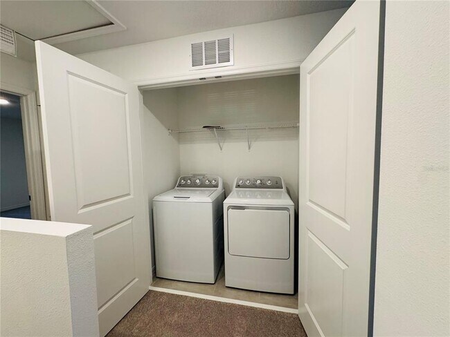 Building Photo - 2923 Skyline Lp