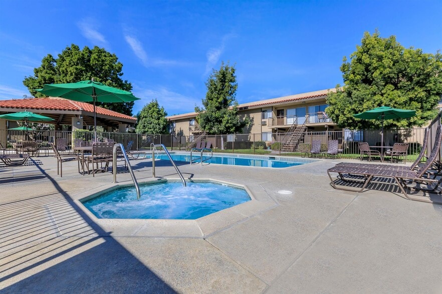 Building Photo - Arbor Court Apartment Homes