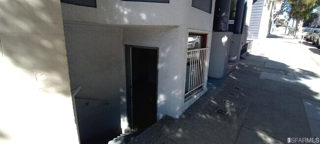 Building Photo - 1228 Union St