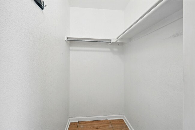 Building Photo - Updated Home in Sunnyside!