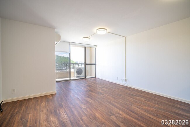 Building Photo - Convenient Honolulu Living – 1 Bedroom with Stunning Views!