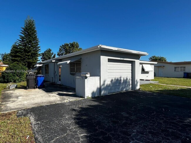 Building Photo - 4753 NW 41st St