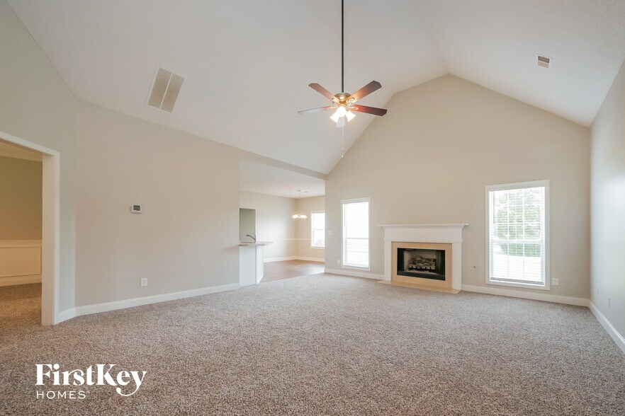 Building Photo - 117 Marshas Vineyard