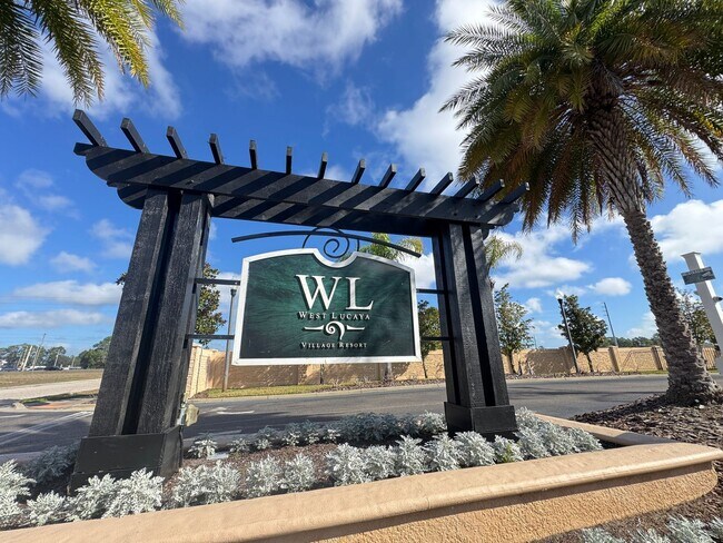 Building Photo - Exceptional Townhome in West Lucaya Village — Minutes from Walt Disney World