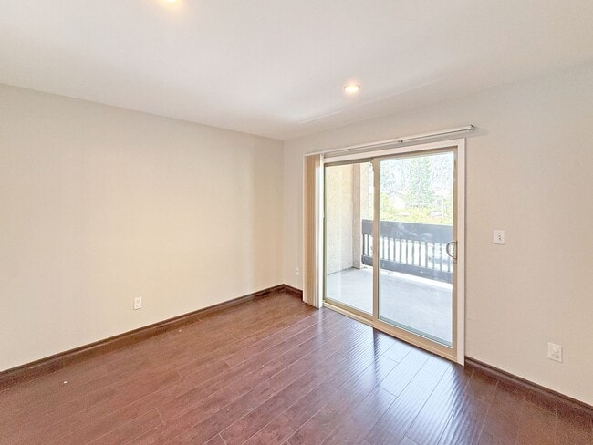 Building Photo - SD: Spacious 3BD/2.5BA Home in Scripps Ranch with Community Pool, Private Balcony & In-Unit Laundry