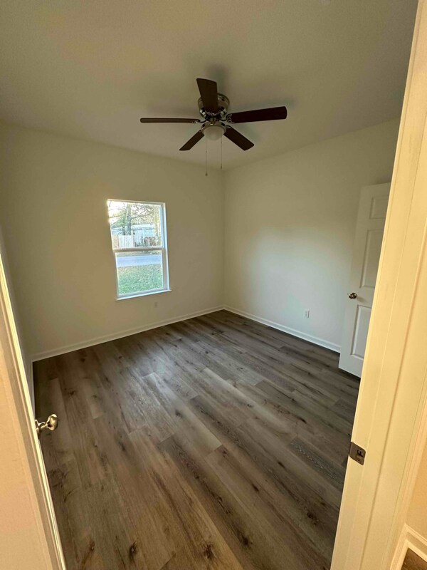 Building Photo - 688 Anderson Dr