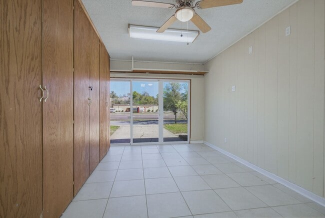 Building Photo - 5471 Buena Vista Ave