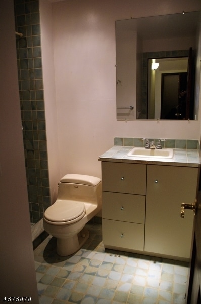 Building Photo - 17 Village Way