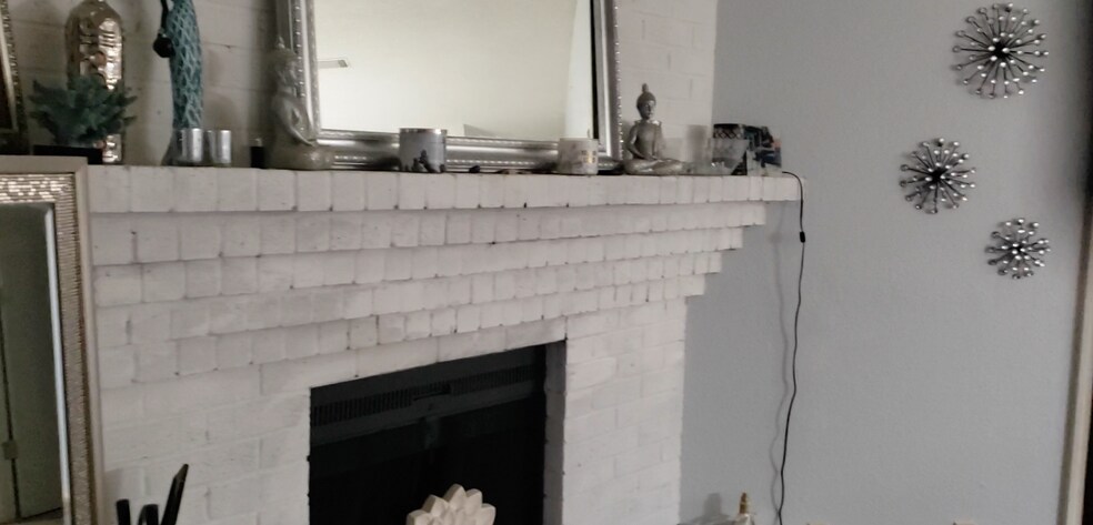 Building Photo - 1717 Dynasty Dr