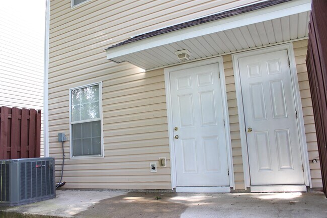 Building Photo - 4434 Gearhart Rd