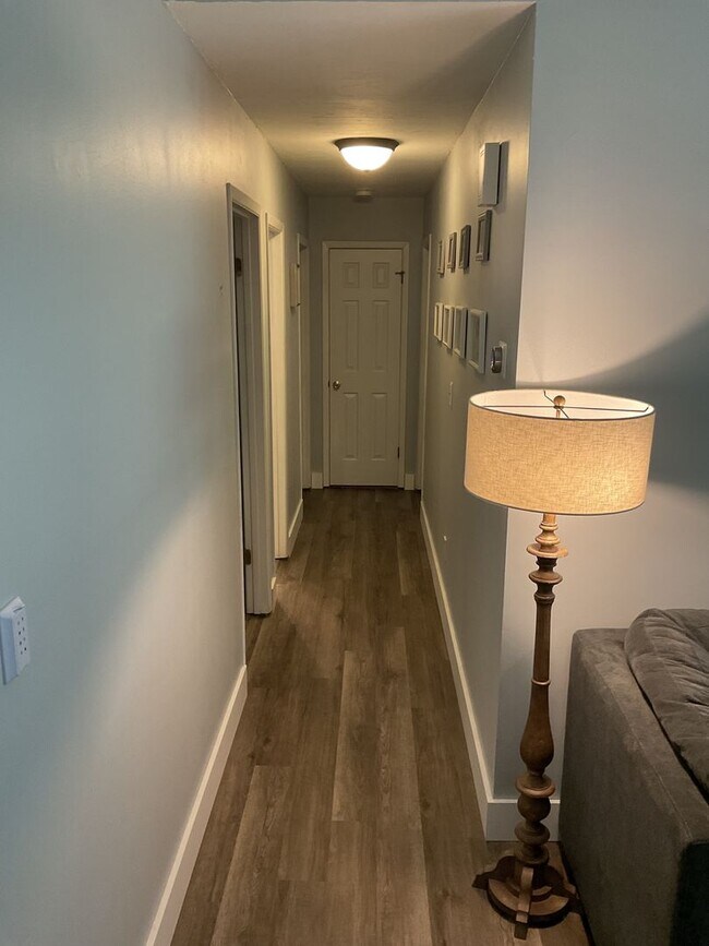 Building Photo - Spacious & Stylish Home in Bluewater Bay!