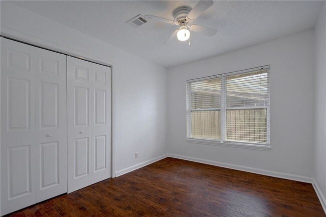 Building Photo - 1510 Northridge Dr