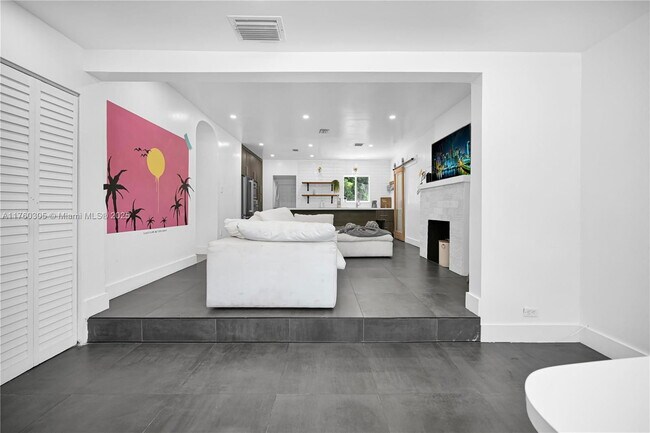 Building Photo - Northwest 50th Street, Miami, FL 33127 - 2...