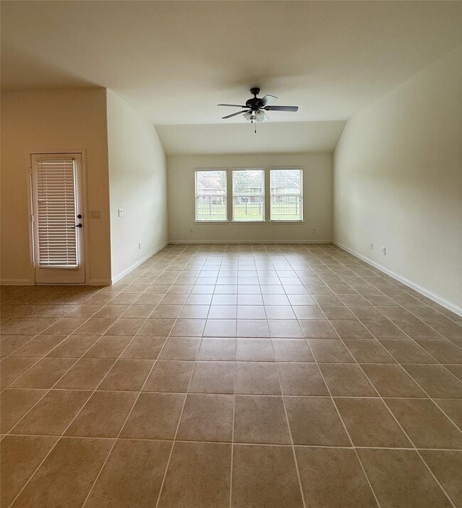Building Photo - 22646 Triangle Ridge Dr