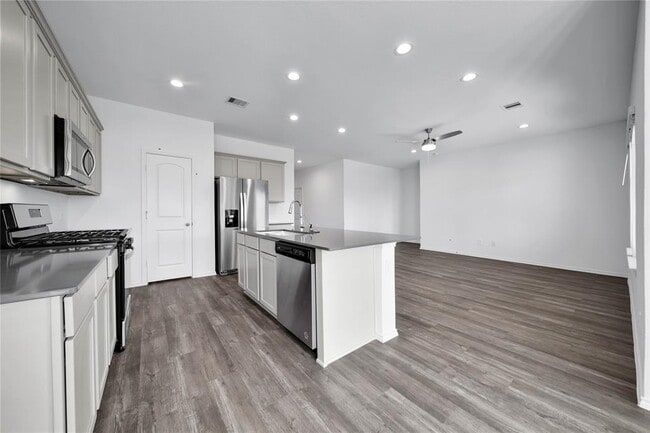 Building Photo - 12115 Blue Coast Ln