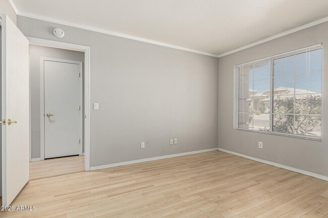 Building Photo - 2243 E Edna Ave