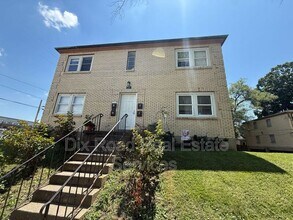 Building Photo - 24 E Street South