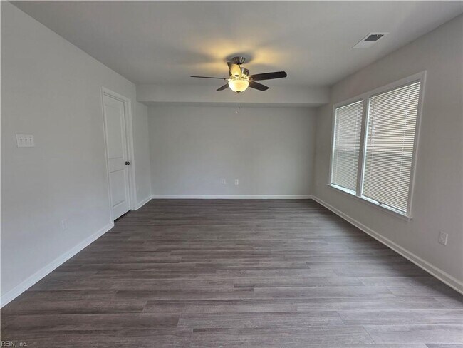 Building Photo - 412 Bulkhead Pl