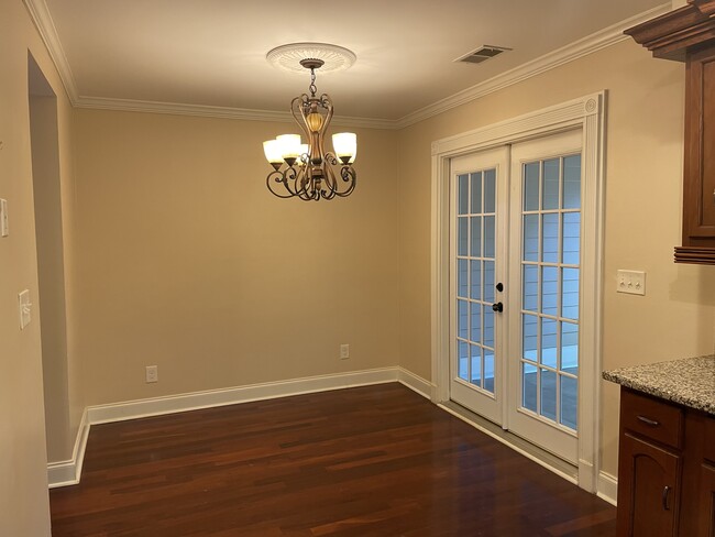 dining area - 141 Teal Ct