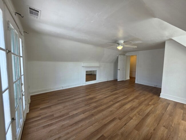 Building Photo - 132 Orleans Cir