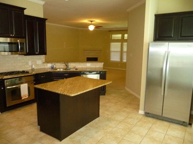 Building Photo - Coming Soon | 3 Bed, 2 Bath | 2,338 Sq Ft ...