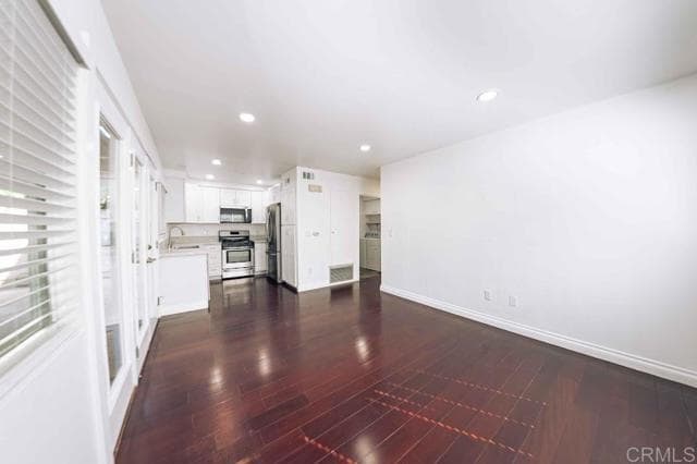 Building Photo - 10670 Esmeraldas Dr