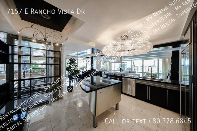 Building Photo - 7157 E Rancho Vista Dr