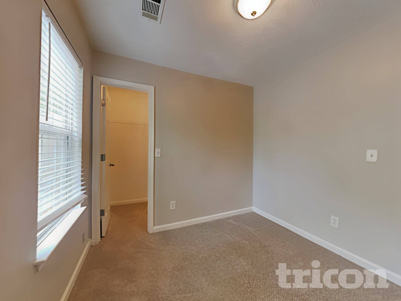 Building Photo - 7020 Setters Way