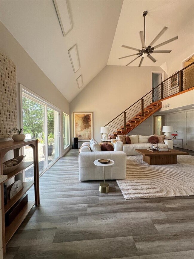 Building Photo - 2318 Matador Cir
