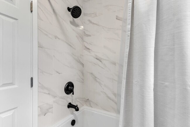 Building Photo - 4853 Twain Ave