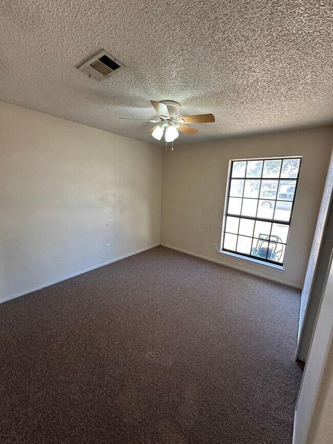 Building Photo - COMING SOON !