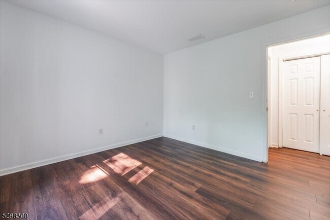 Building Photo - 627 Old Dover Rd