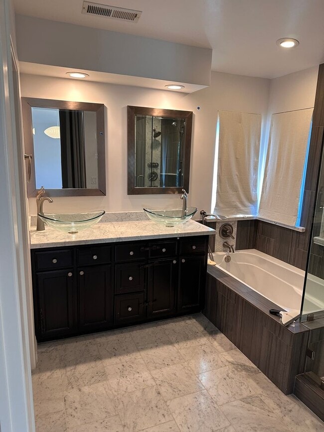 Building Photo - Las Palmas Ranch Home