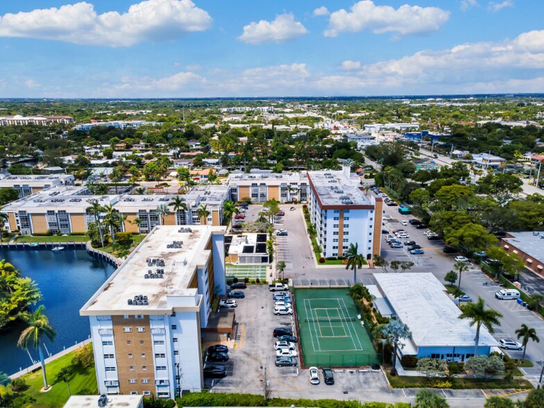 Building Photo - 2970 NE 16th Ave