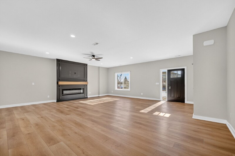 Building Photo - 508 W 2nd Ave