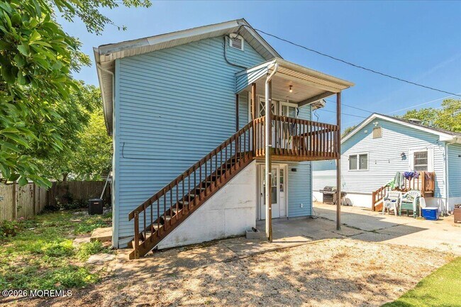 Building Photo - 82 Neptune Ave