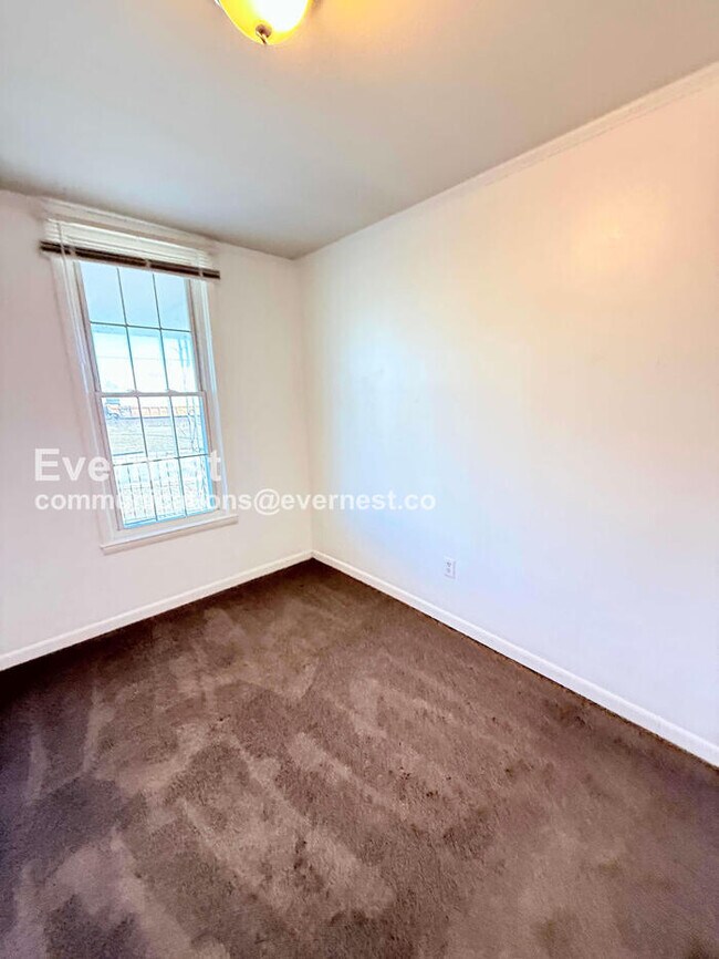 Building Photo - 1547 Airline Ave