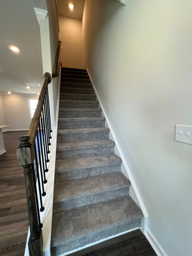 Building Photo - 714 Cormiche Ln