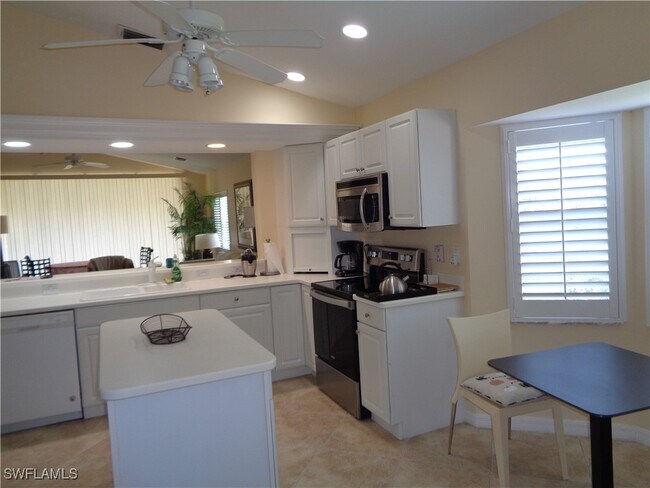 Building Photo - 6115 Reserve Cir