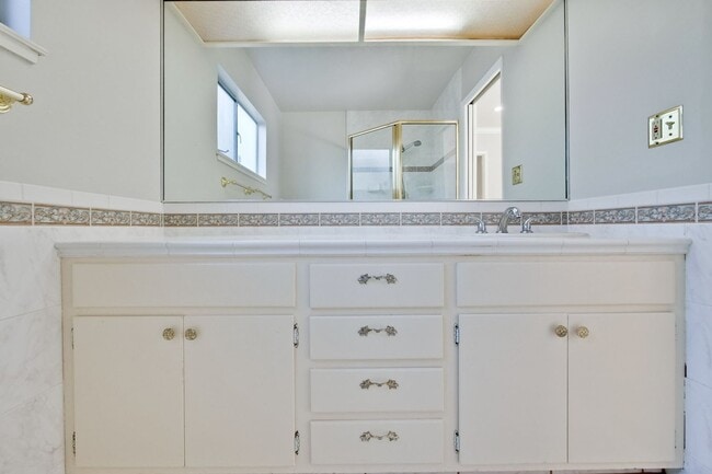 Building Photo - 1534 Crespi Dr