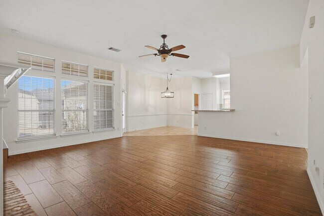 Building Photo - 6613 Barclay Ln