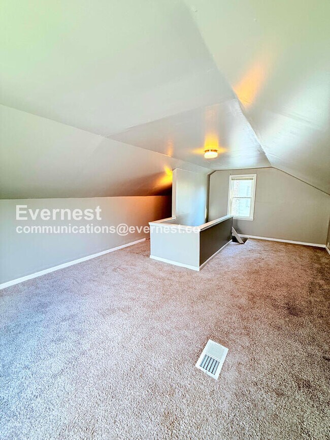 Building Photo - 8270 Trinity St