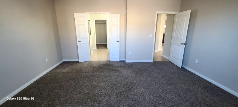 Building Photo - 5823 Bridle Bnd