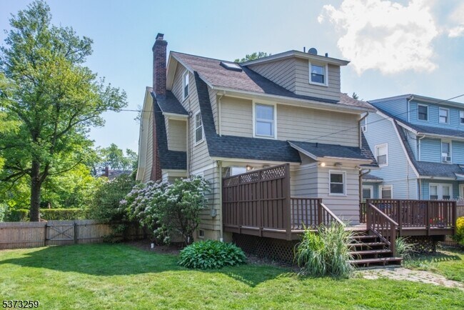 Building Photo - 69 Gordonhurst Ave