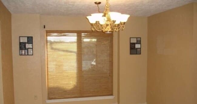 Building Photo - PETS NEGOTIABLE WITH HOMEOWNER APPROVAL!!