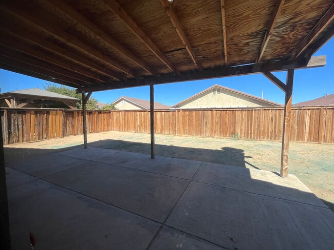 Building Photo - Nice 3 Bedroom 2 bathroom Home in Victorvi...