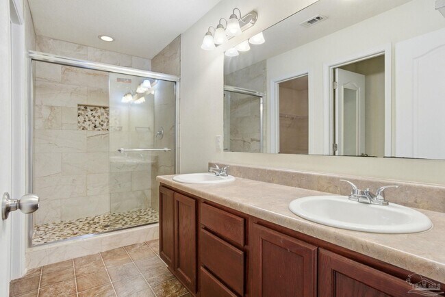 Building Photo - 8105 Nalo Creek Loop