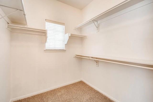 Building Photo - 1400 Chestnut Dr