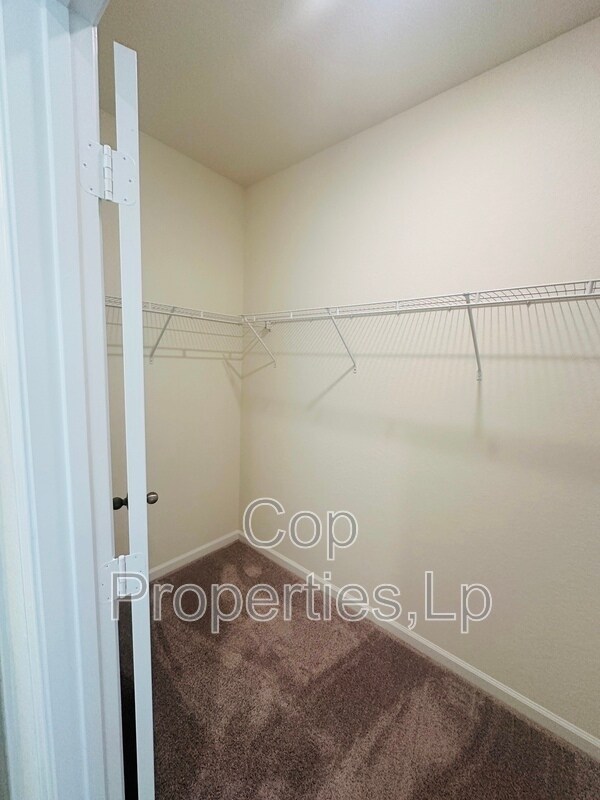 Building Photo - 10136 Peppercorn Pl