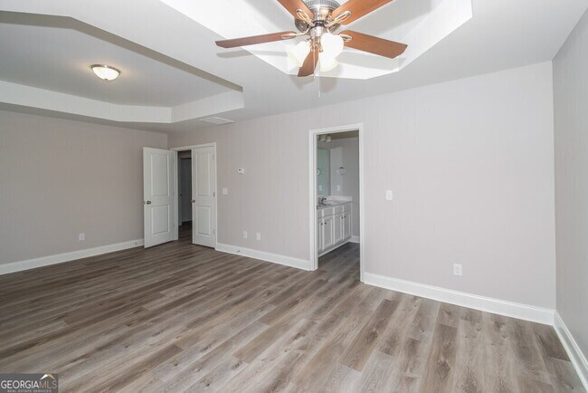 Building Photo - 313 Kenmore Ct